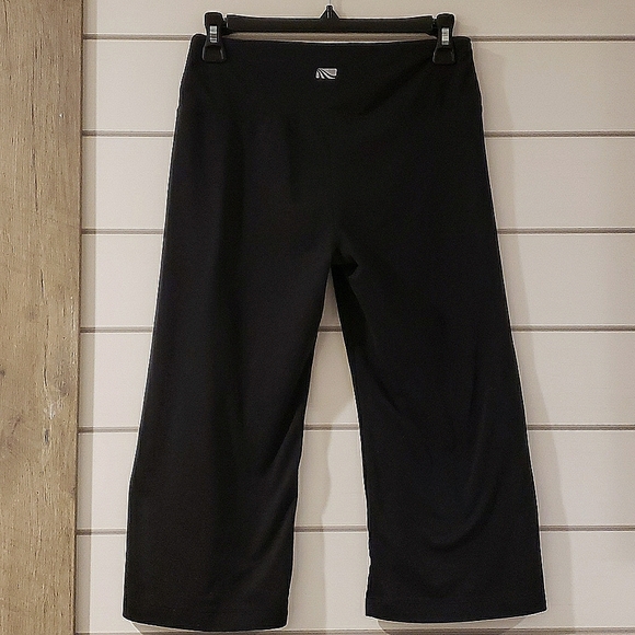 Marika tek crop capris Black Medium - Picture 6 of 7